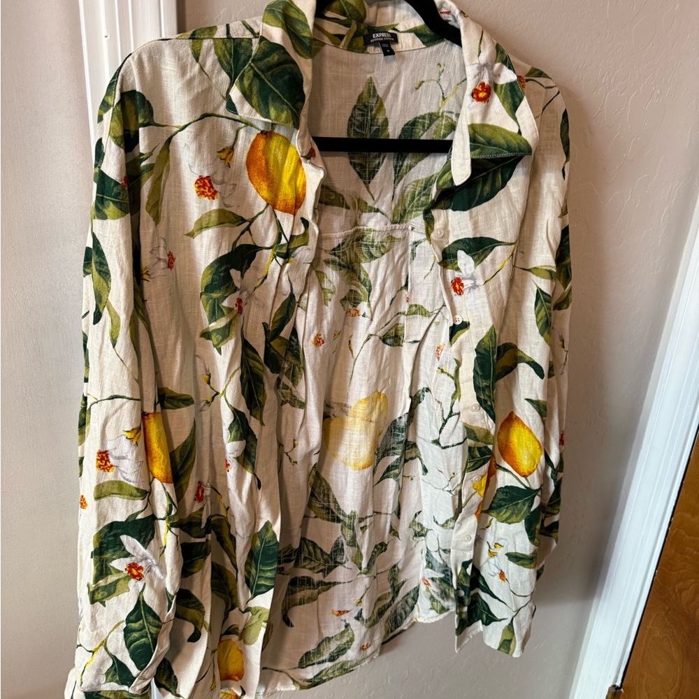 Express Green Leaf and lemon Print Blouse